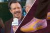 We Found Jason Sudeikis’ Golden Globes Red Carpet Pink Nike Sneakers — Where To Shop Them